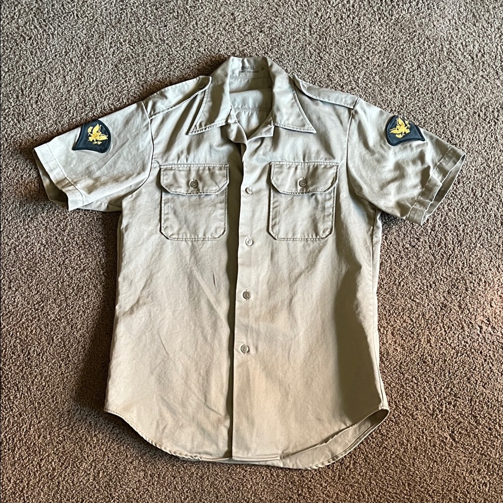 U.S. military Vietnam War uniform shirt 1970s